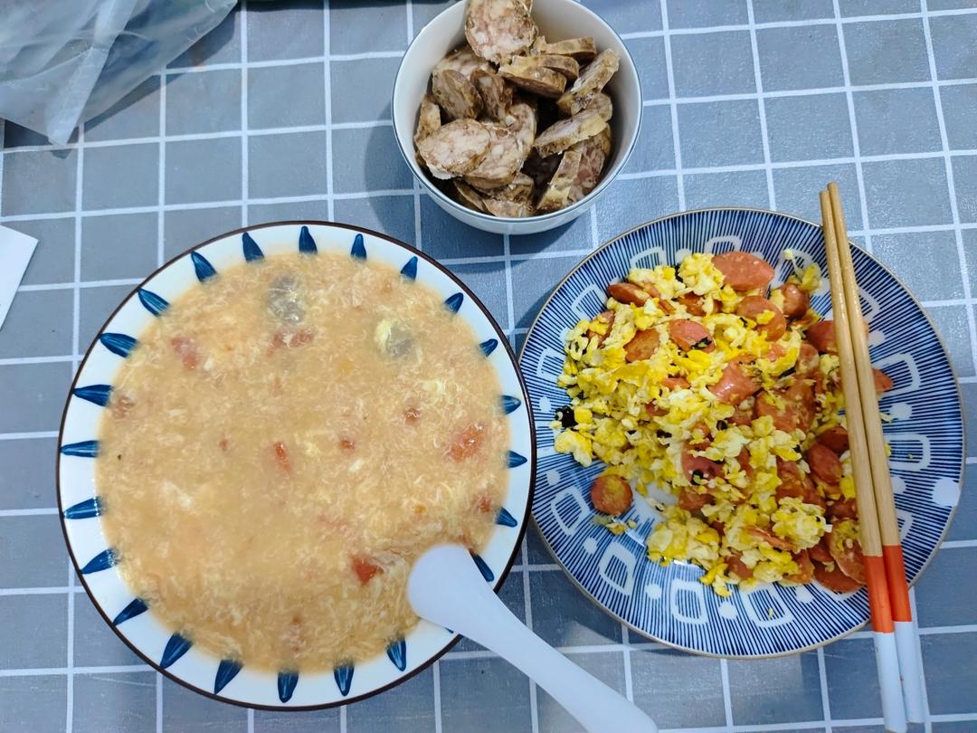 超级好吃的酱油火腿蛋炒饭！
