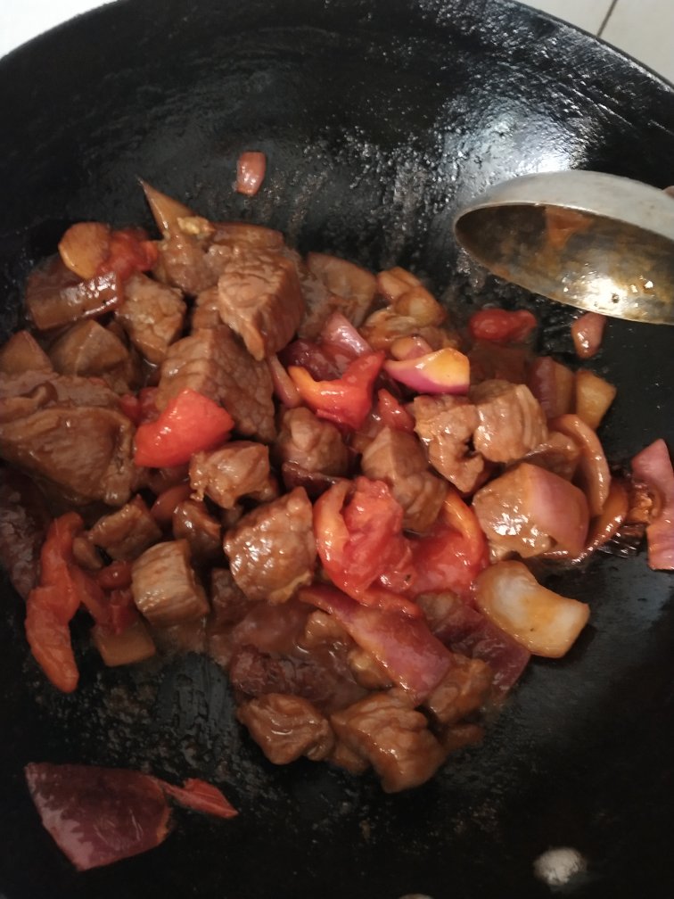 番茄土豆萝卜炖牛肉