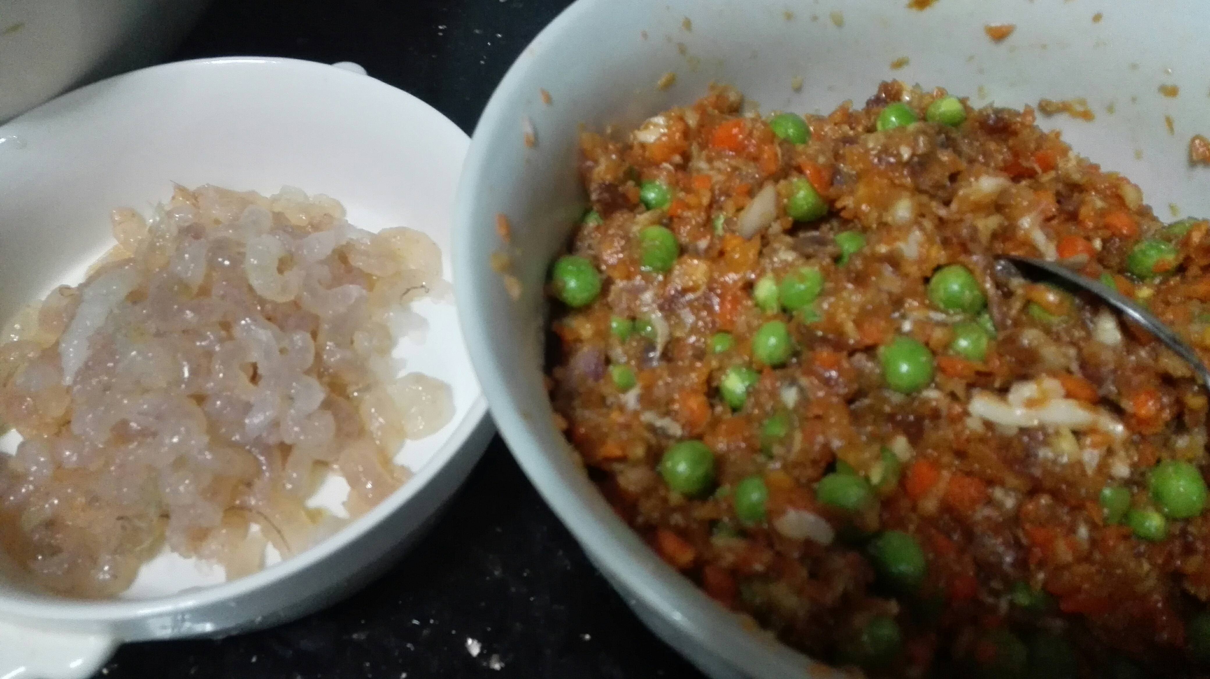 偶然的美味—腊肠鲜蔬饺的做法 步骤1