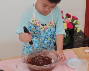 巧克力戚风蛋糕🍫亲子教程版(6寸👦儿童简单版)的做法 步骤7