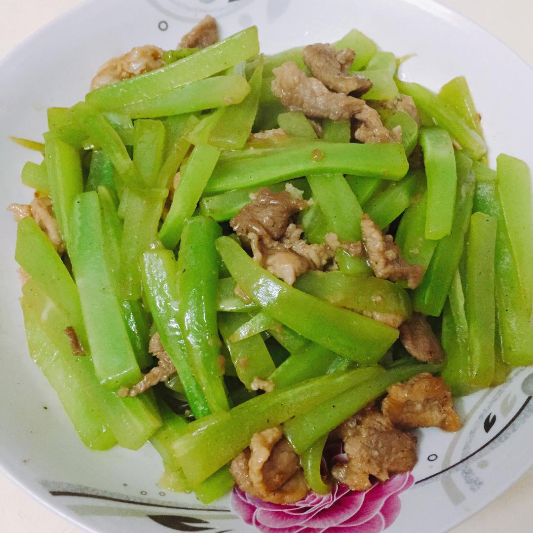 莴笋炒肉片的做法