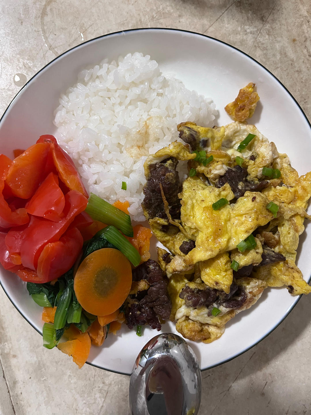 滑蛋牛肉，牛肉滑嫩，鸡蛋松软