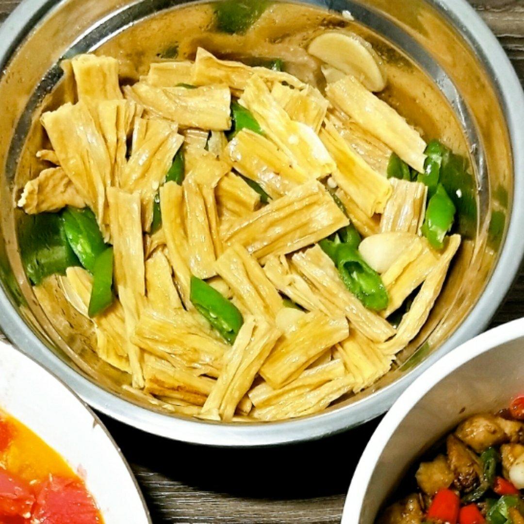 辣椒炒腐竹