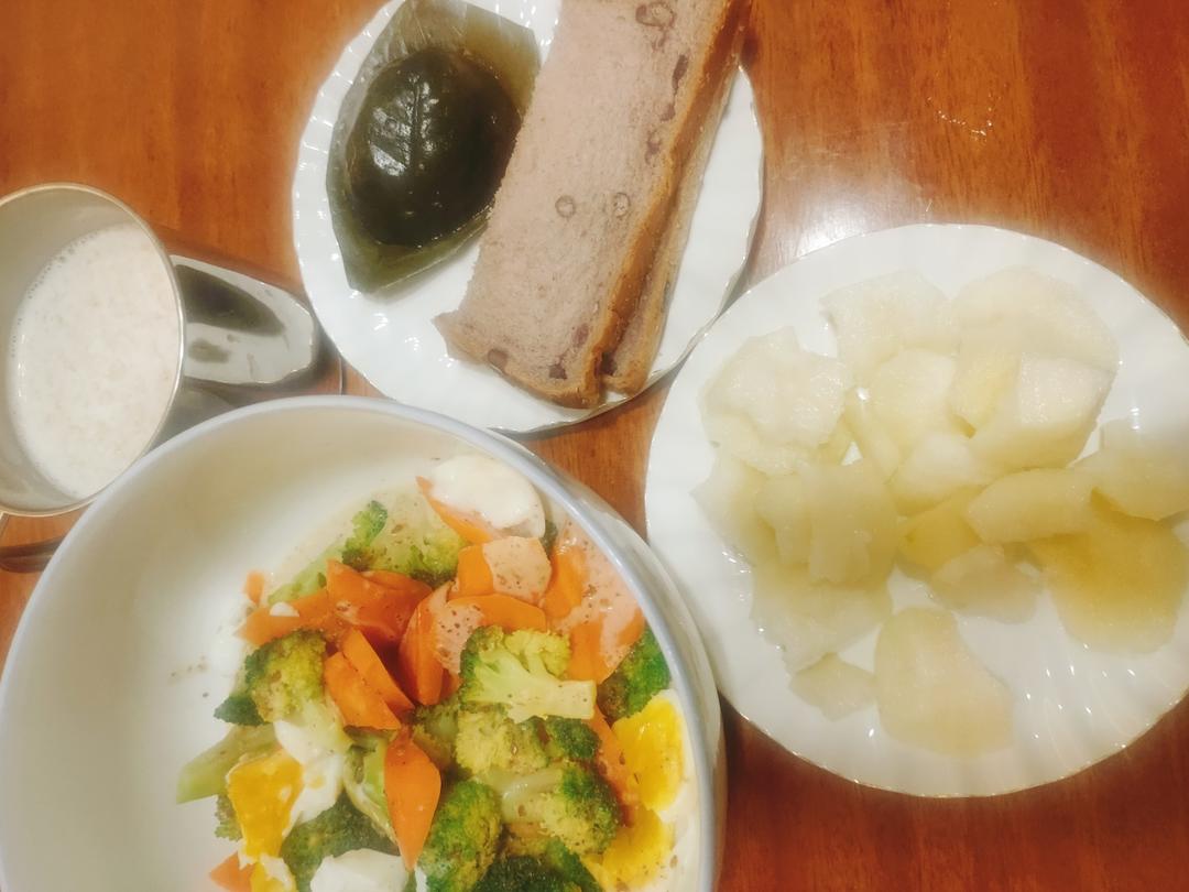 三文鱼鸡蛋沙拉