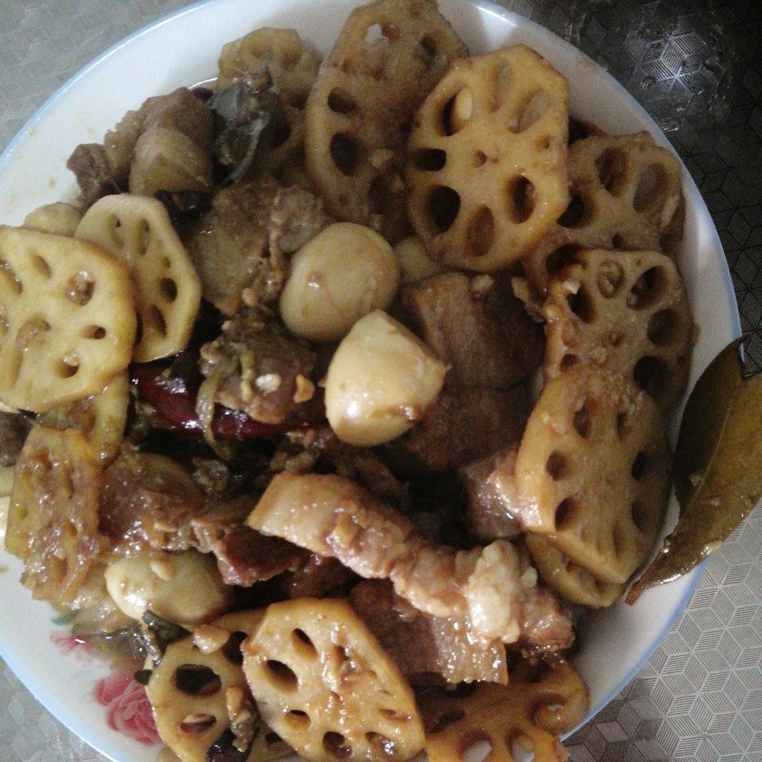 不放油的红烧肉+鹌鹑蛋