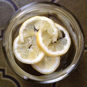 蜂蜜柠檬水的做法 步骤3