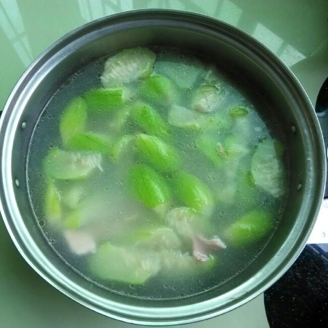 水瓜瘦肉汤的做法