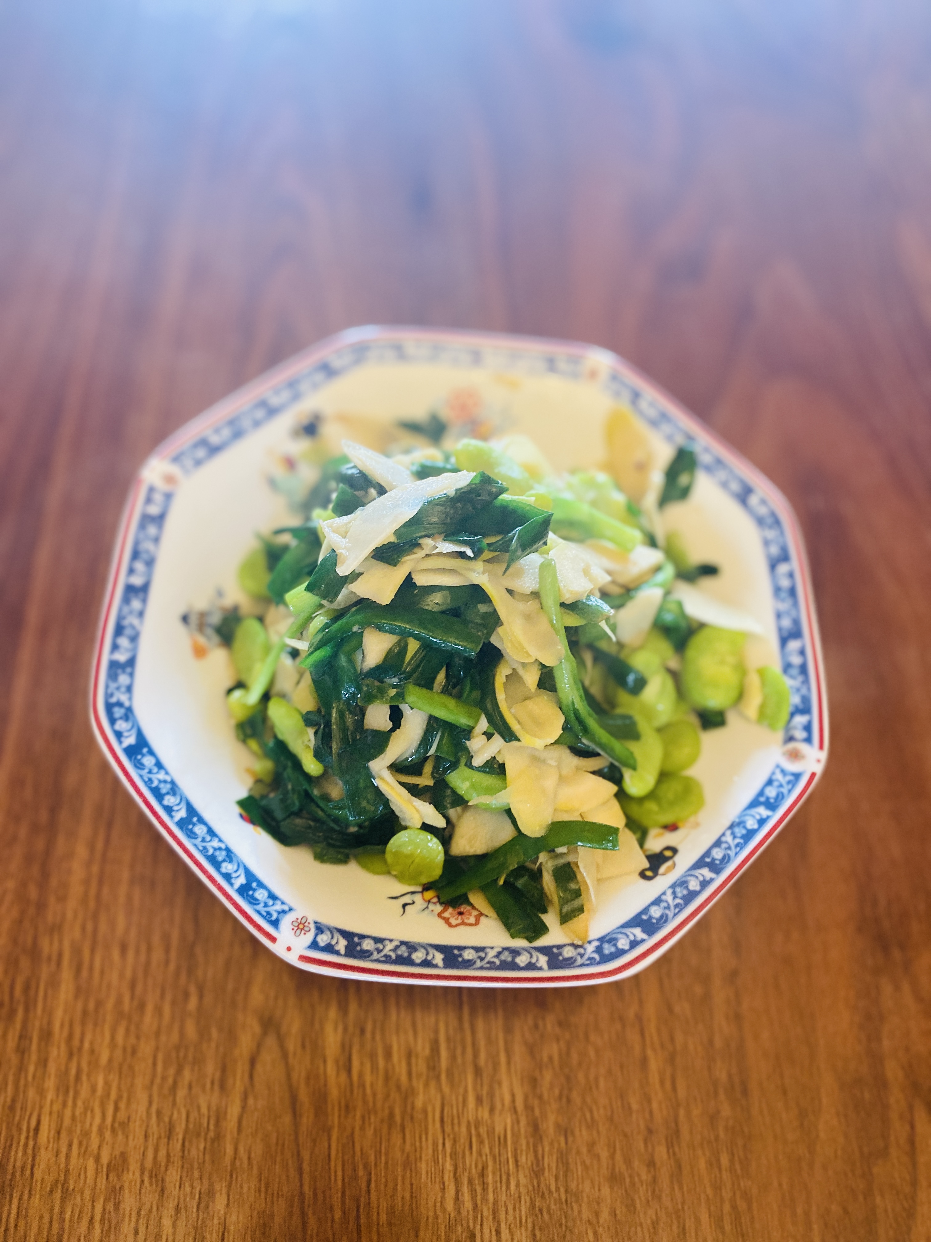 春天味道的快手菜-春笋豆瓣炒韭菜的做法