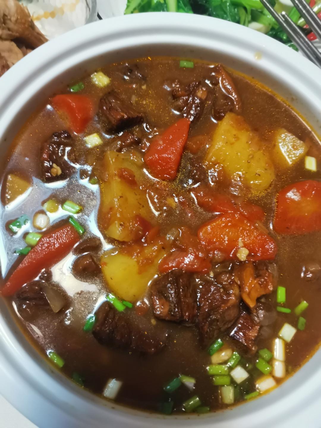 番茄土豆炖牛腩