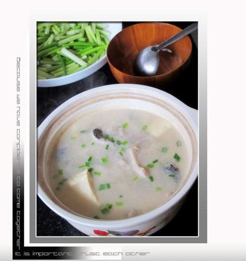 黑鱼豆花煨汤的做法