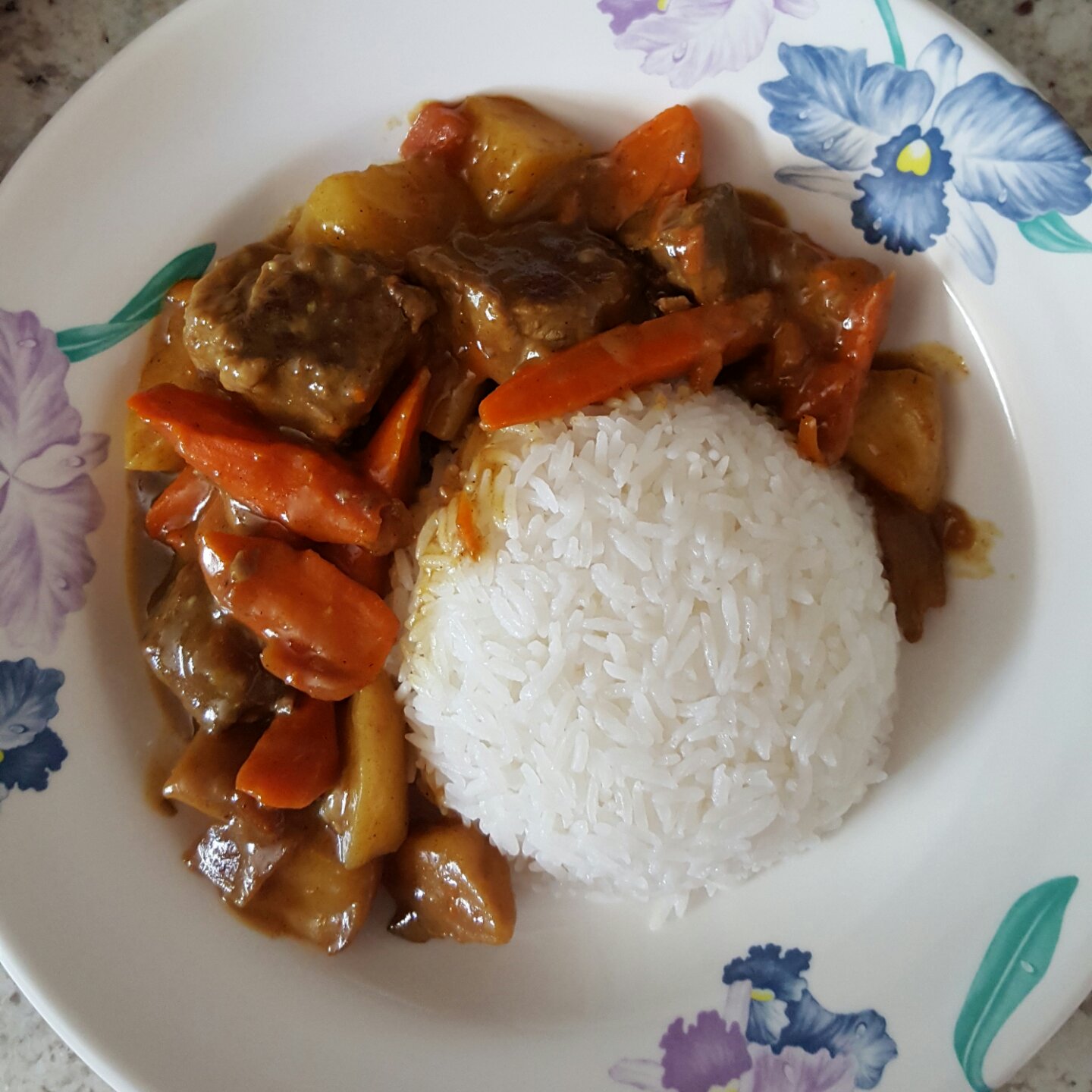 咖喱牛腩
