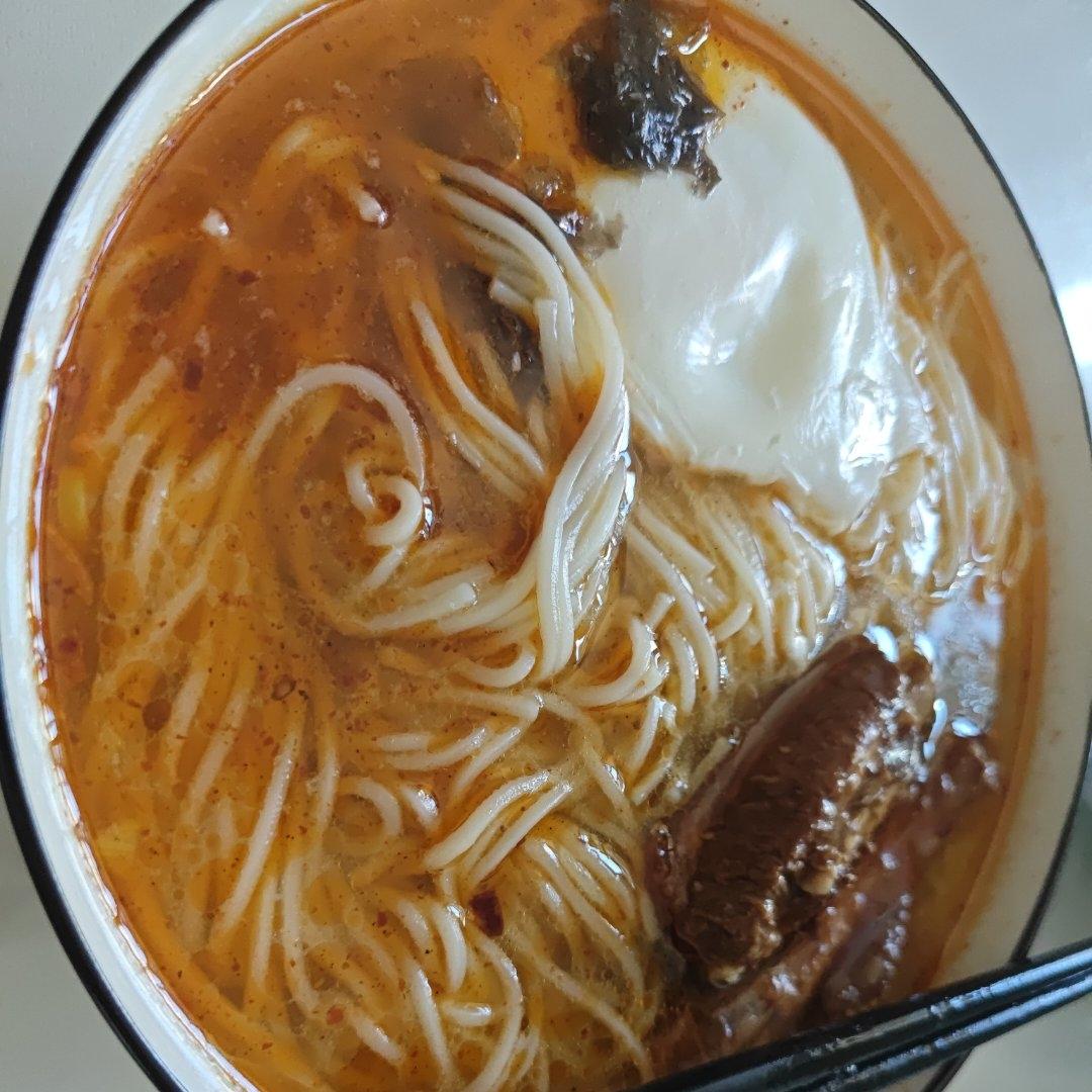酸汤面
