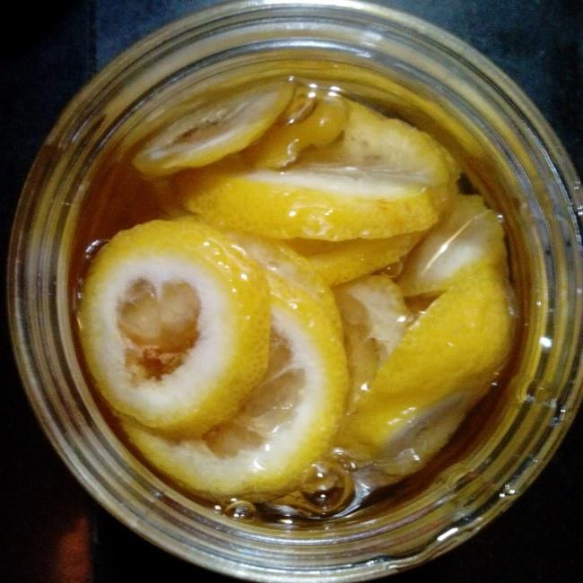 柠檬落入蜂蜜罐的做法 步骤5