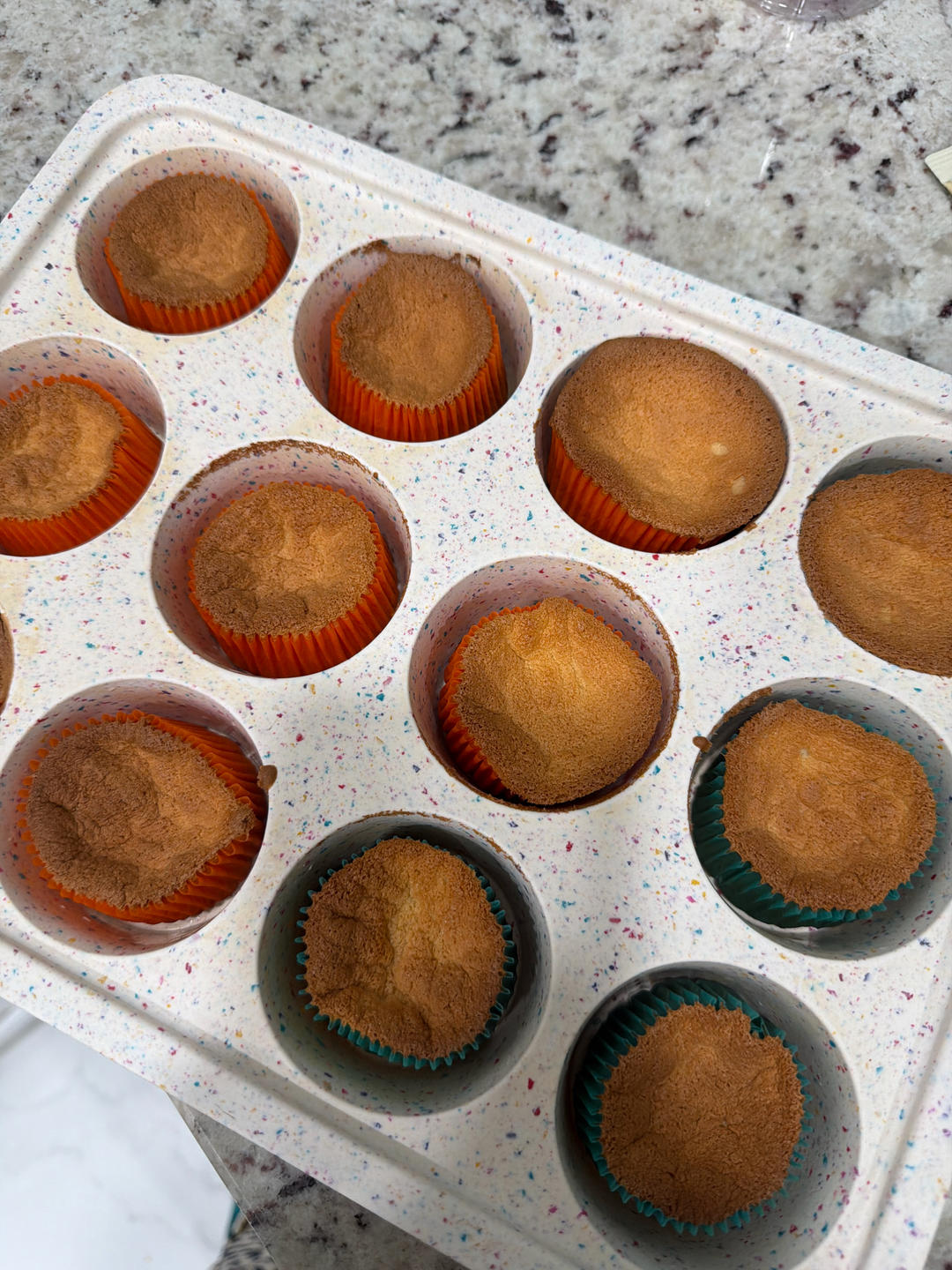 万用戚风蛋糕配方-简单有蛋香味的超柔软戚风胚