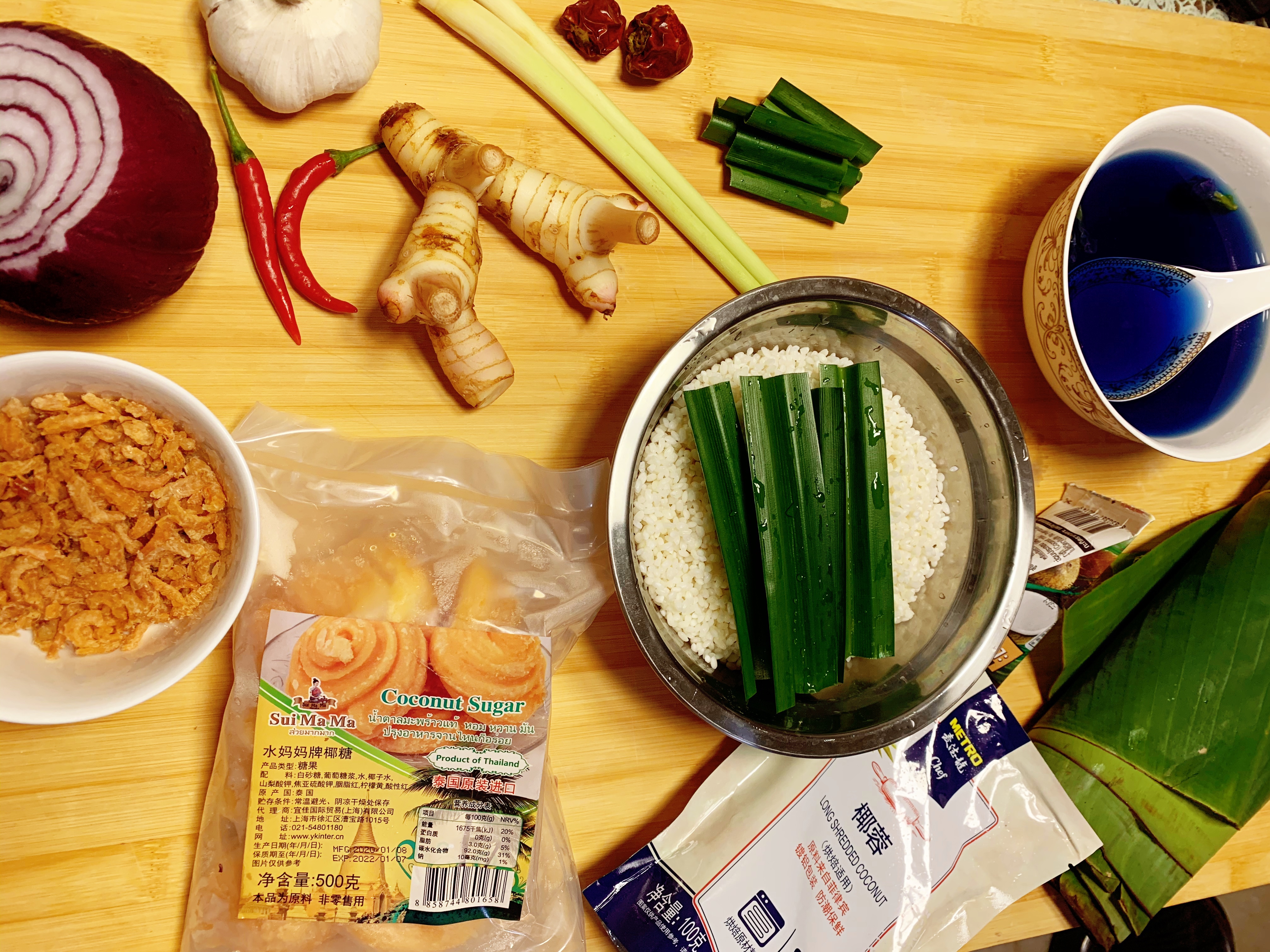 娘惹菜之虾米糯米卷的做法 步骤1
