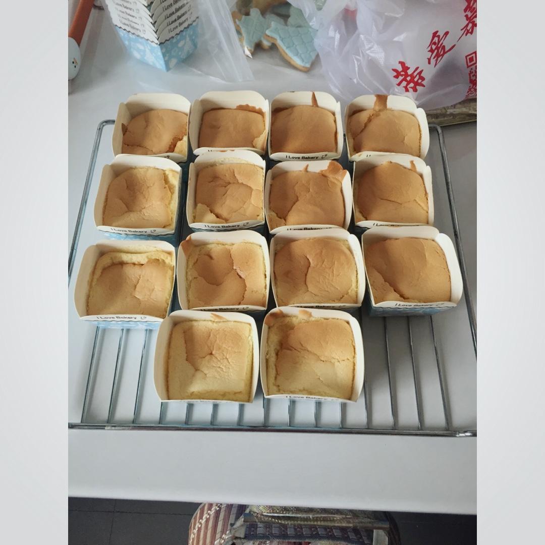 棉花纸杯蛋糕