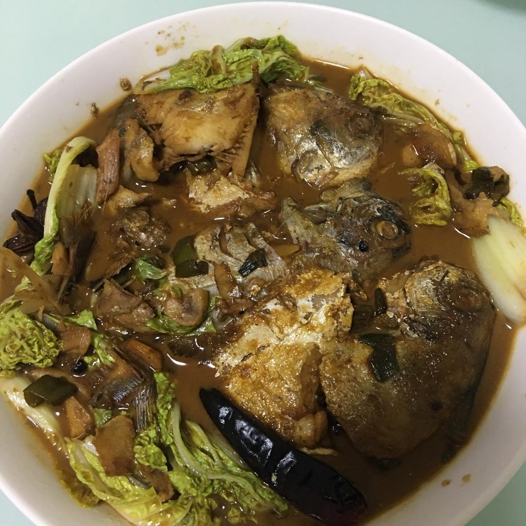 传统中式红烧平鱼