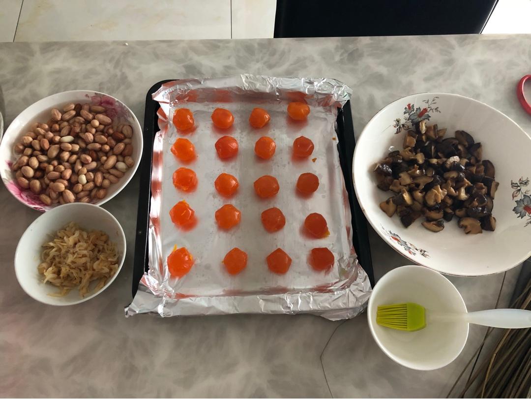 咸蛋黄鲜肉粽子