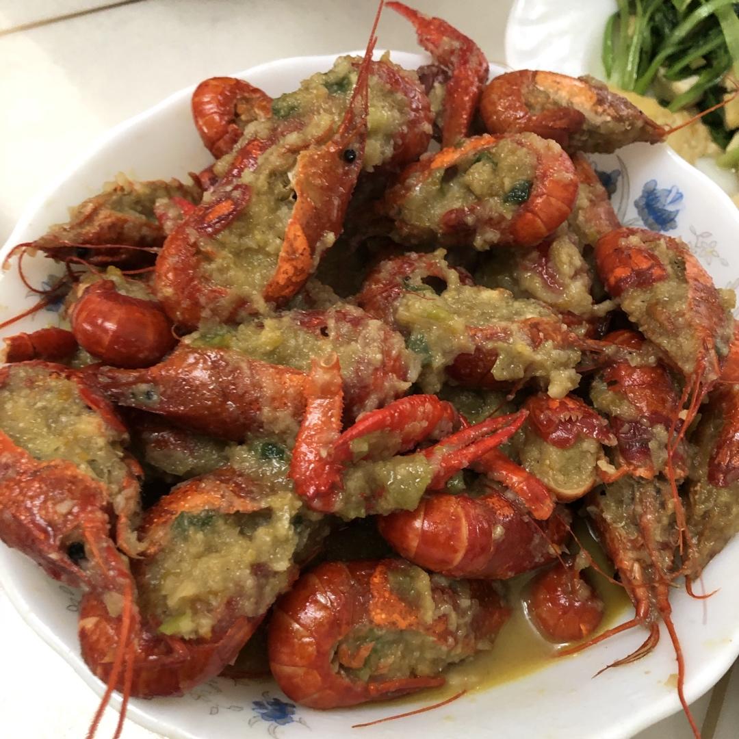 正宗淮安人的蒜泥龙虾（做菜的关键在于细节，超详细步骤）