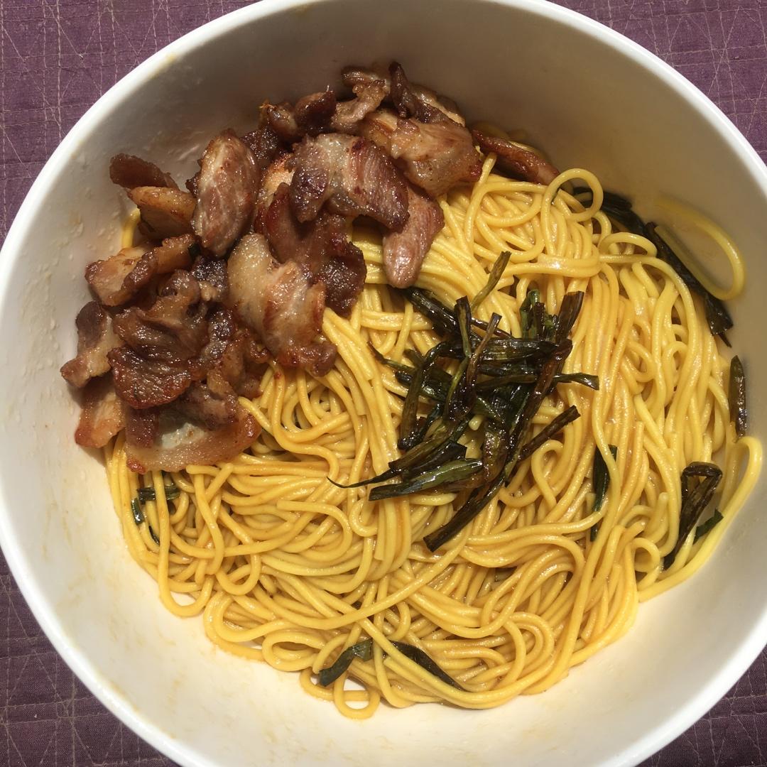 家常必备熬葱油教程+拌面