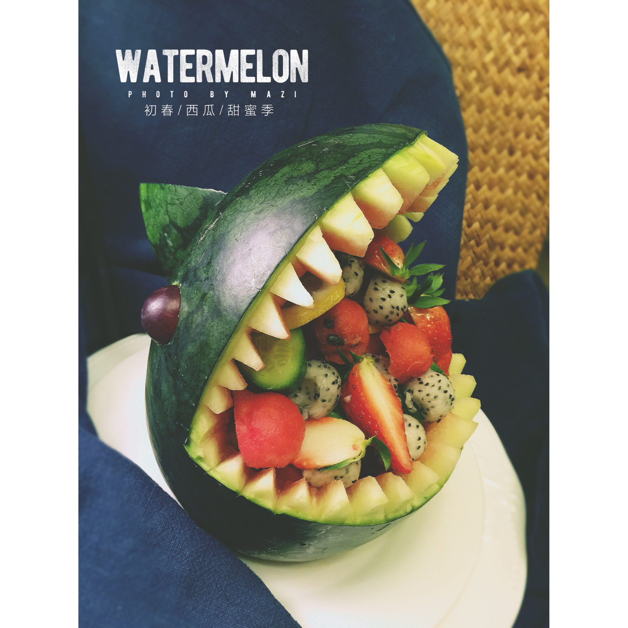 超级酷炫的鲨鱼西瓜雕