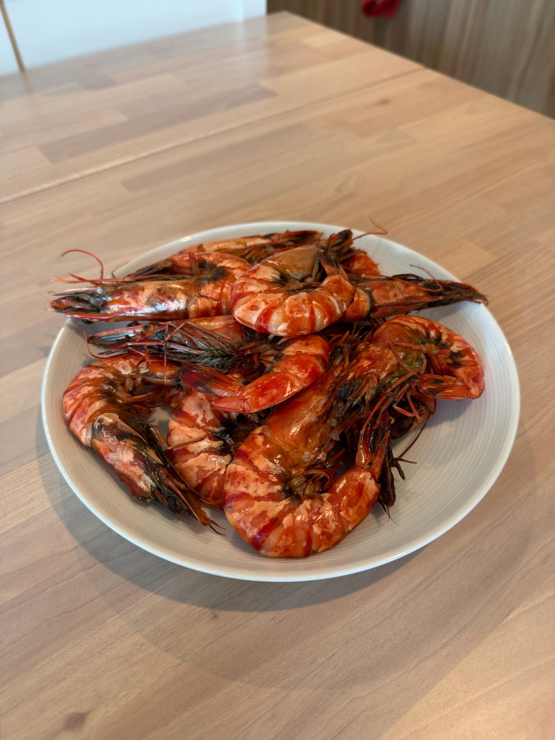 没有一滴水的白灼斑节虾