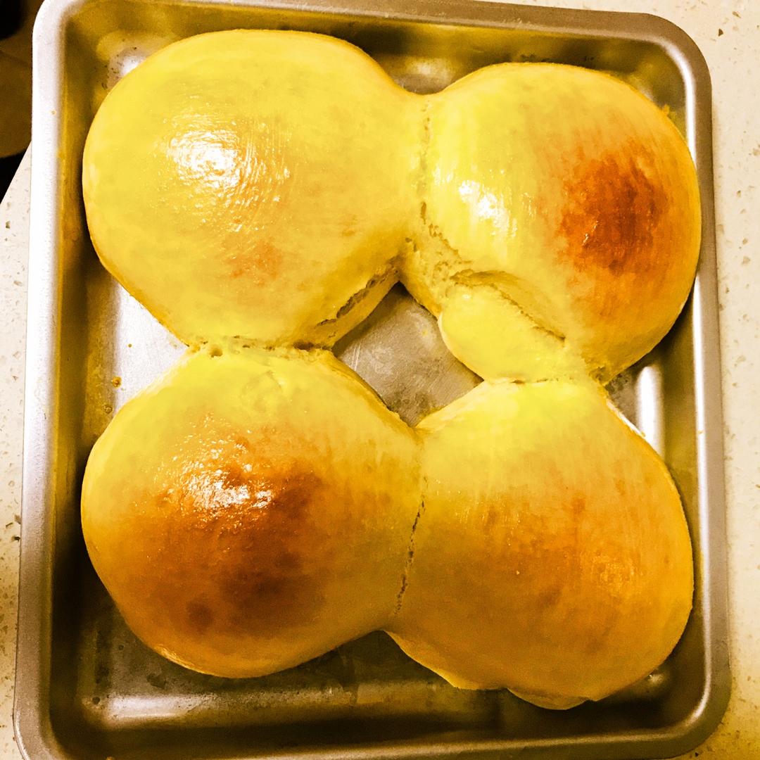 大人小孩都爱不释口的【蜂蜜牛奶小餐包】