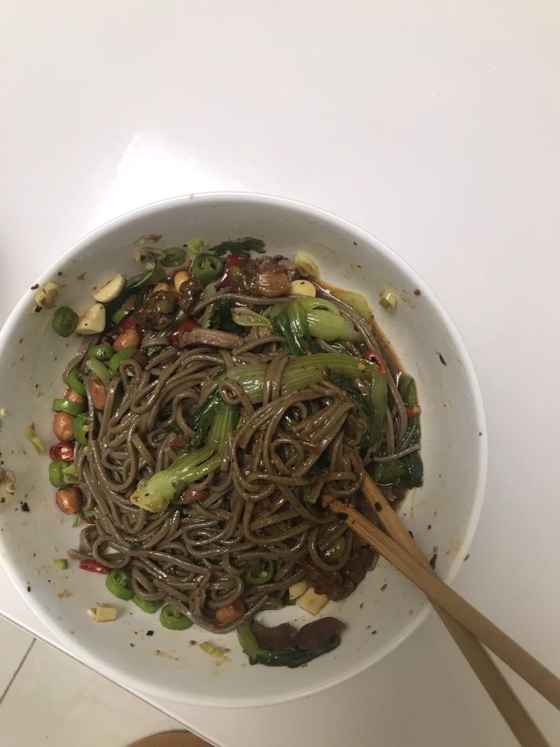 低脂冬季不长肉🔆解馋又开胃的酸辣拌荞麦面