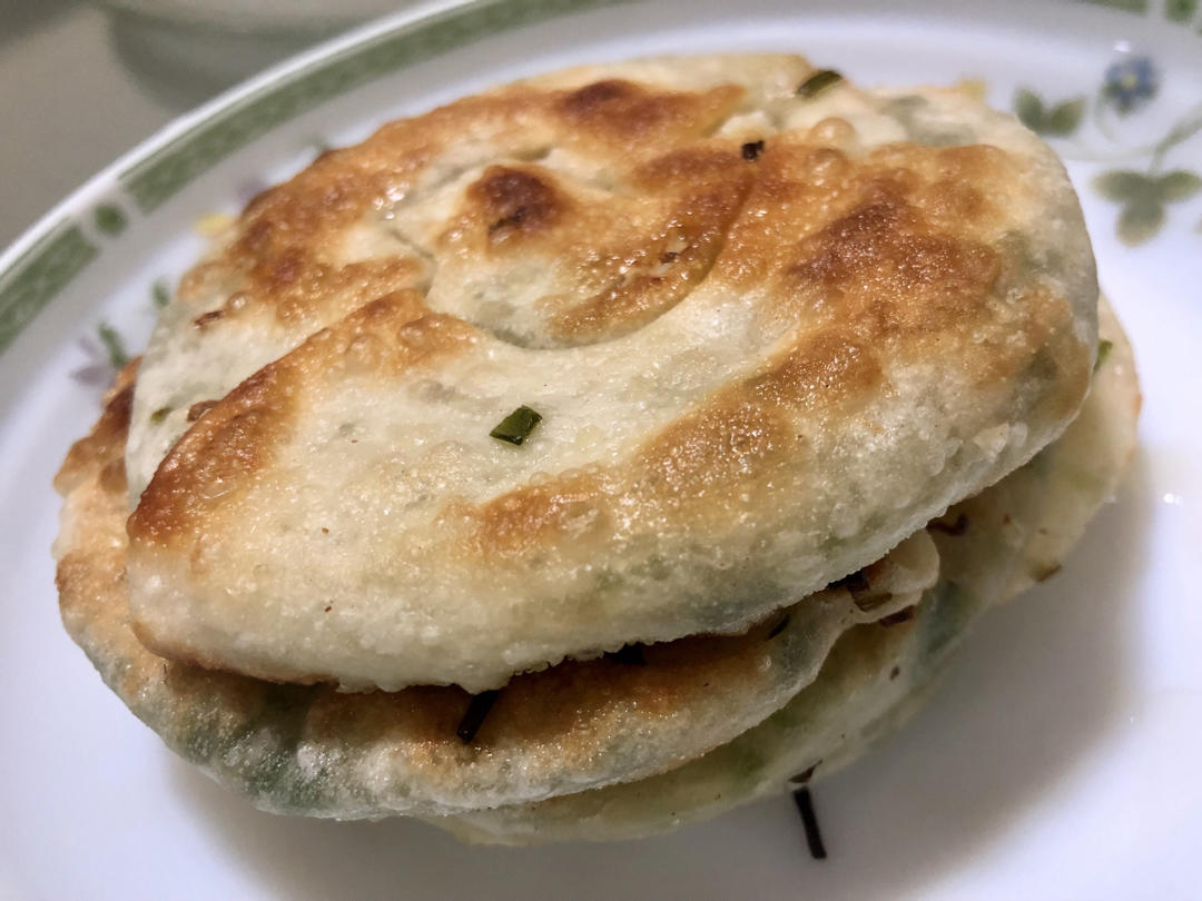 吃剩的饺子皮这样做，竟出乎意料的好吃！