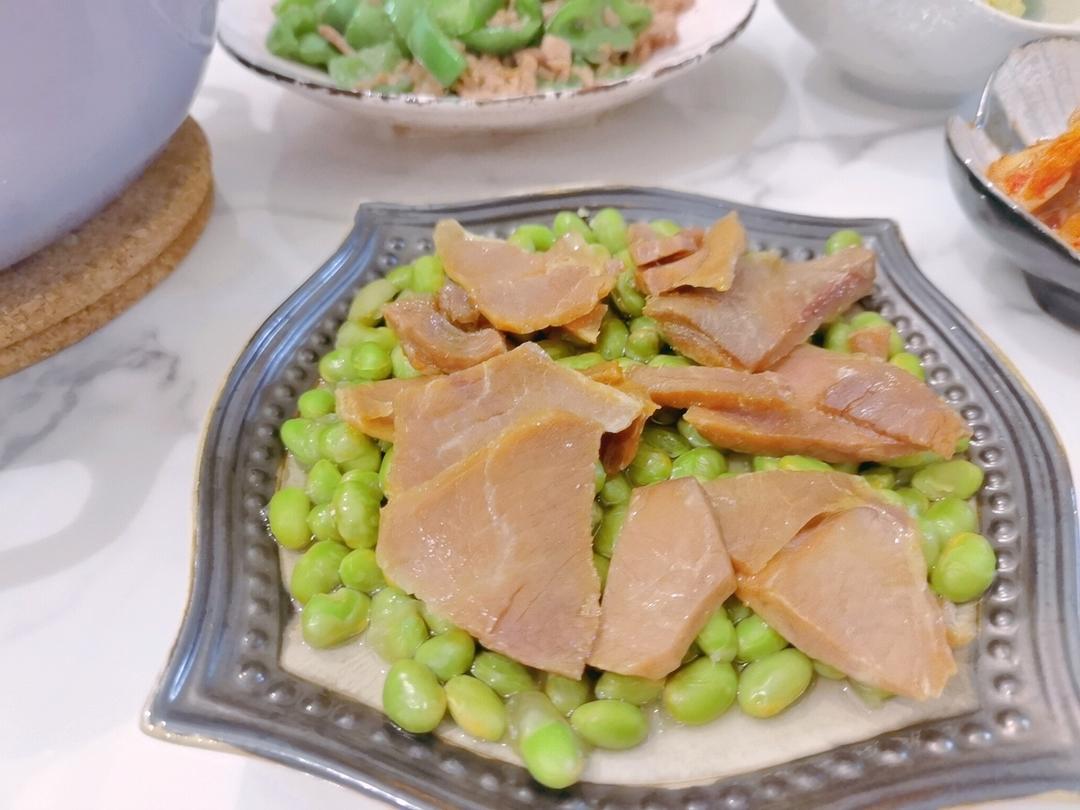 最简单的倍有面儿的一道蒸菜——火腿片蒸青豆