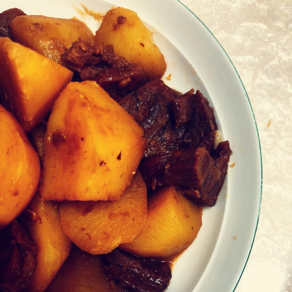 牛肉烧土豆
