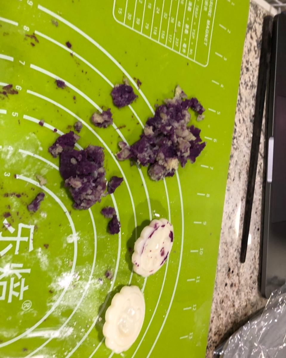 紫薯奶黄月饼(无烤箱版)