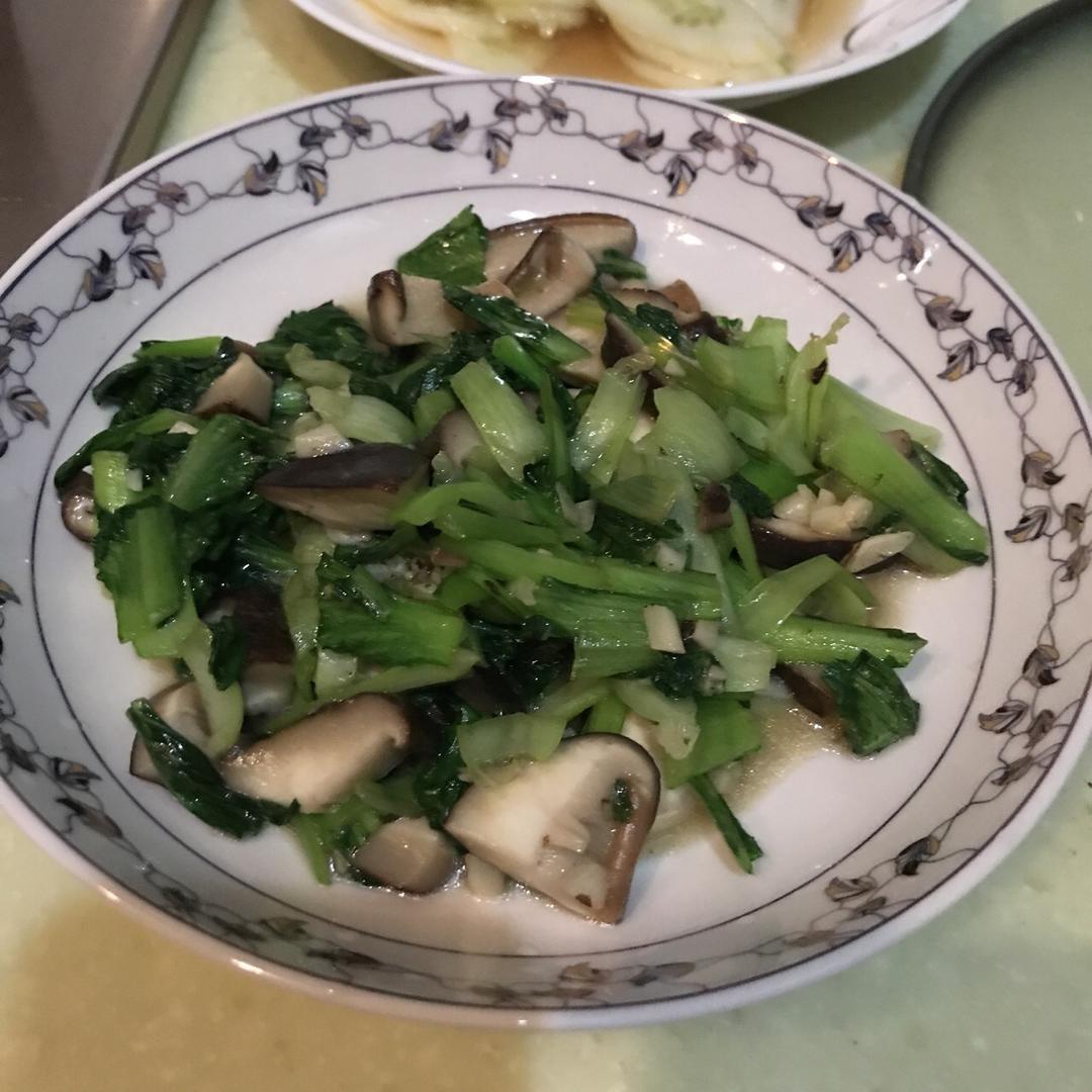 清炒香菇青菜