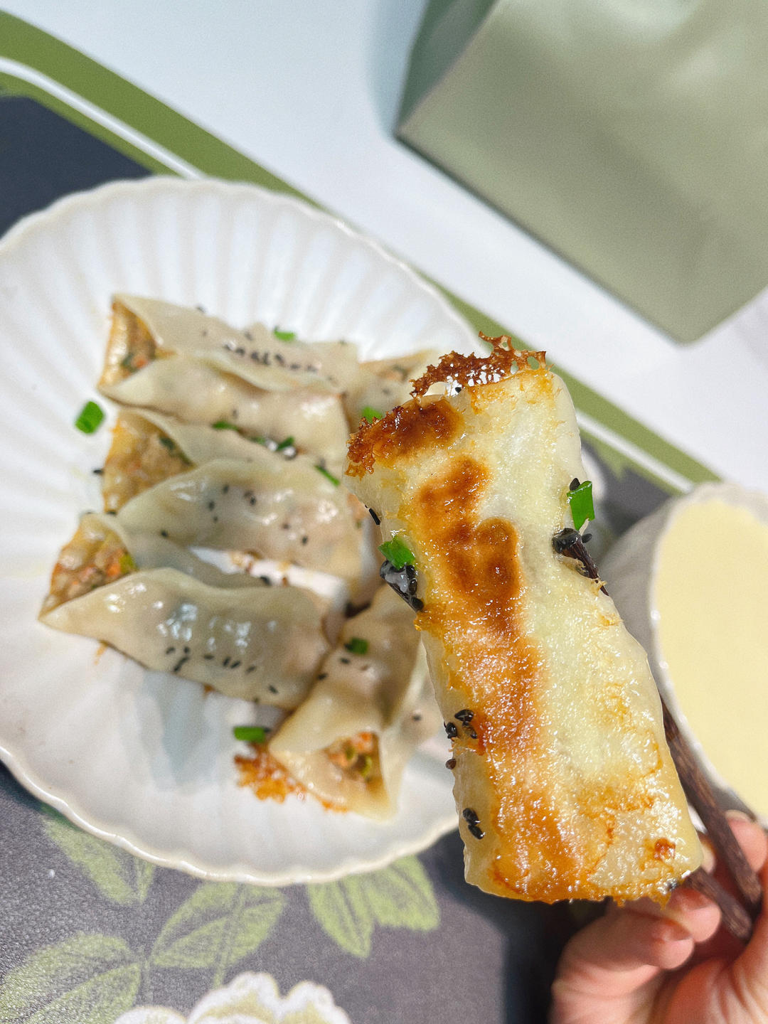 懒人锅贴 不用和面 做法真的超简单！！