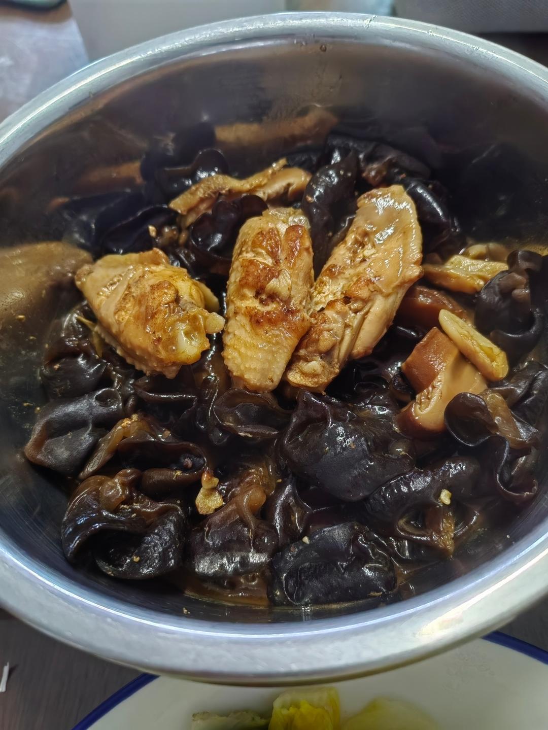 外婆教我的红烧鸡翅·连汤汁都狠好吃！！！