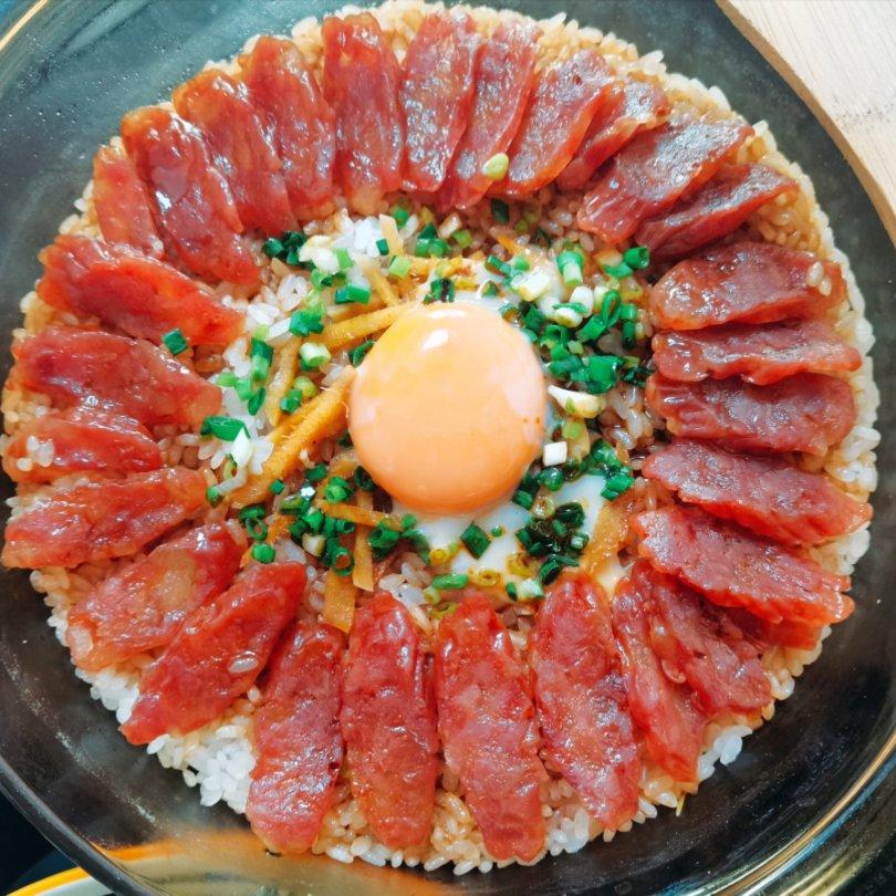香肠煲仔饭