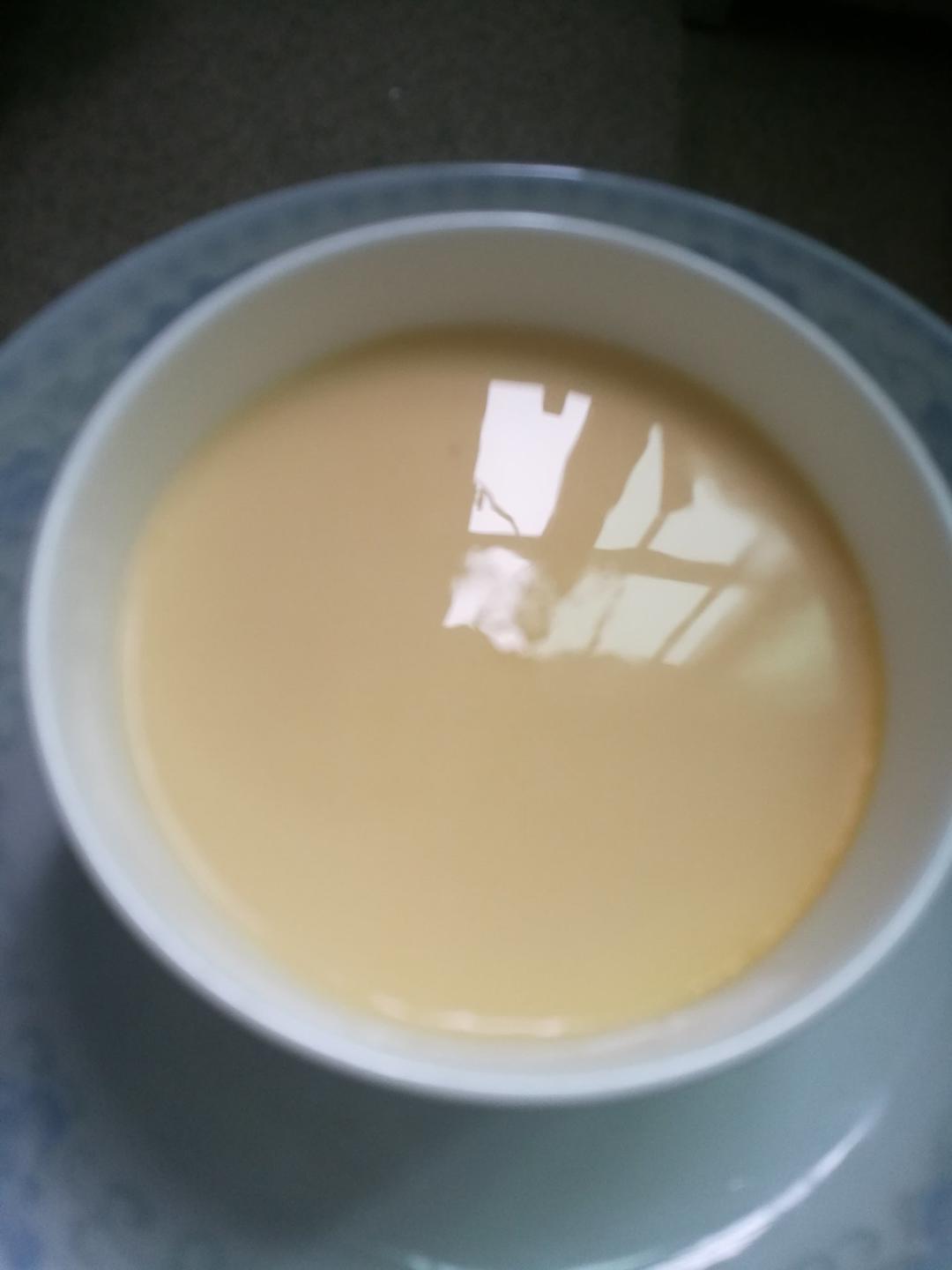 牛奶炖蛋