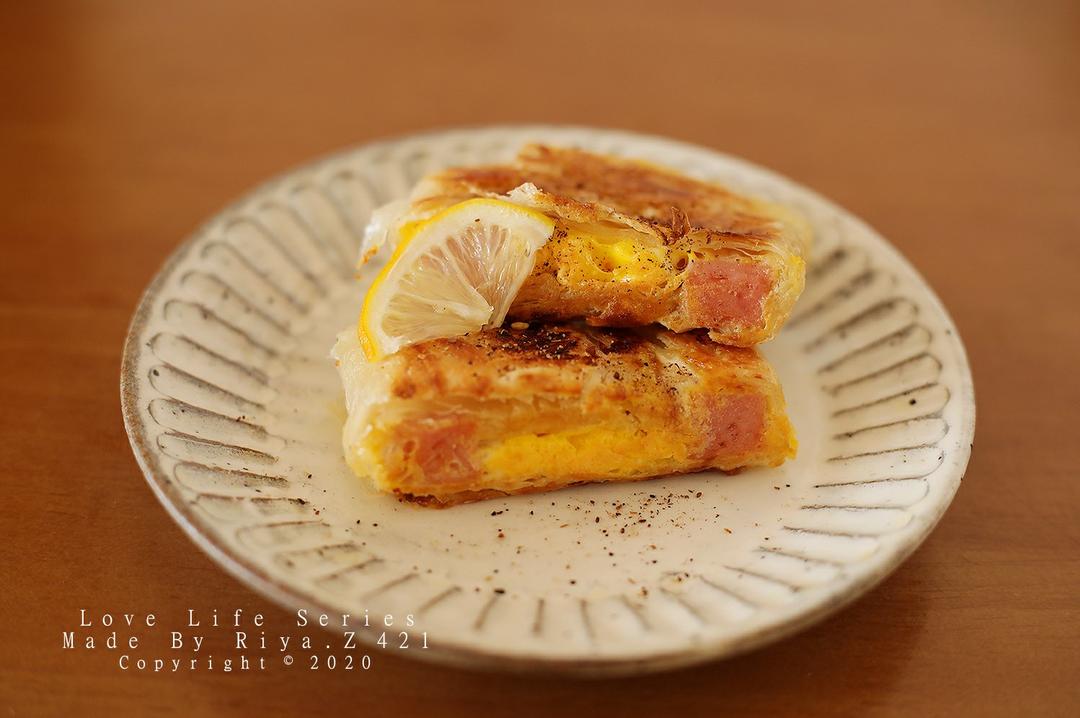 5分钟就能搞定的手抓饼早餐，酥到掉渣～