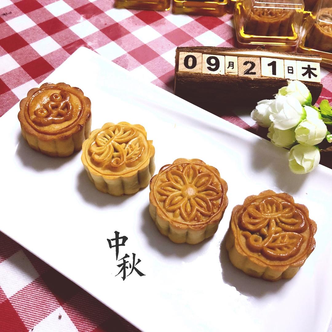 广式月饼—蛋黄莲蓉月饼