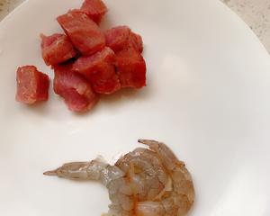 辅食丨香煎牛肉虾仁土豆饼的做法 步骤1