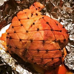 Christmas Roasted Gammon with Honey Mustard Cloves 圣诞蜂蜜芥末丁香烤猪腿肉的做法 步骤6