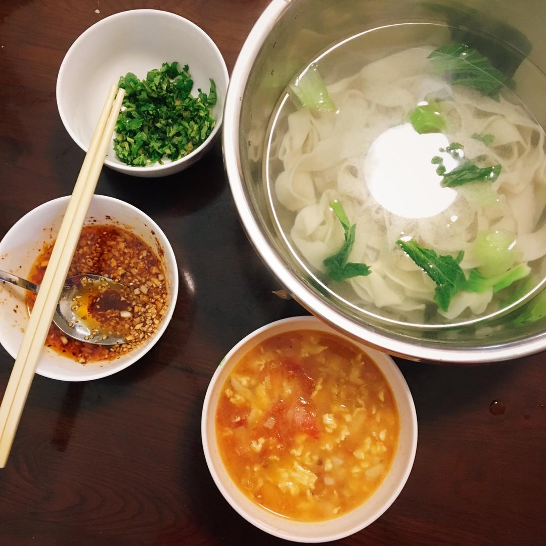 杨凌蘸水面裤带面