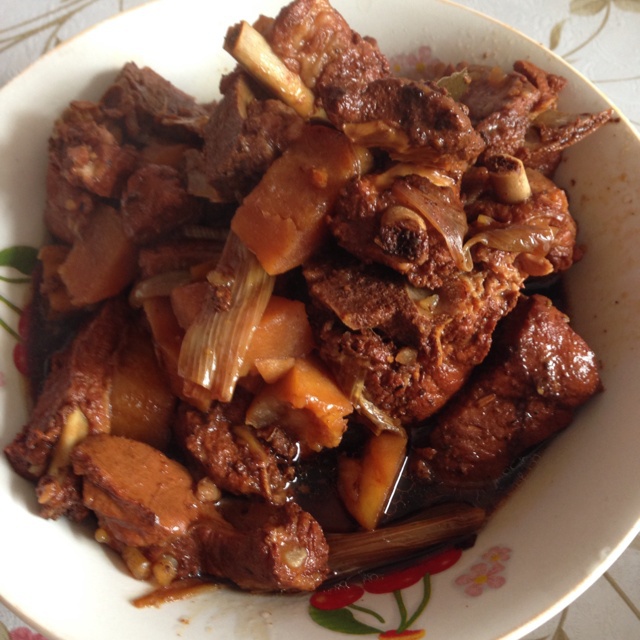 土豆炖排骨