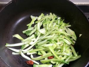 炝炒油菜（快手清脆爽口）的做法 步骤4