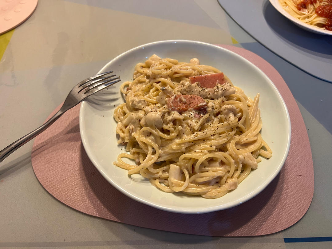 不腻的白酱奶汁意面