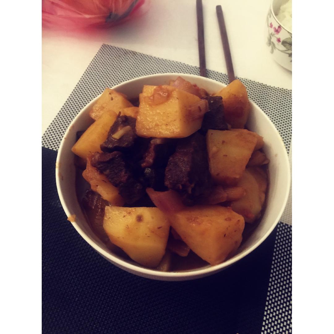 土豆炖牛肉