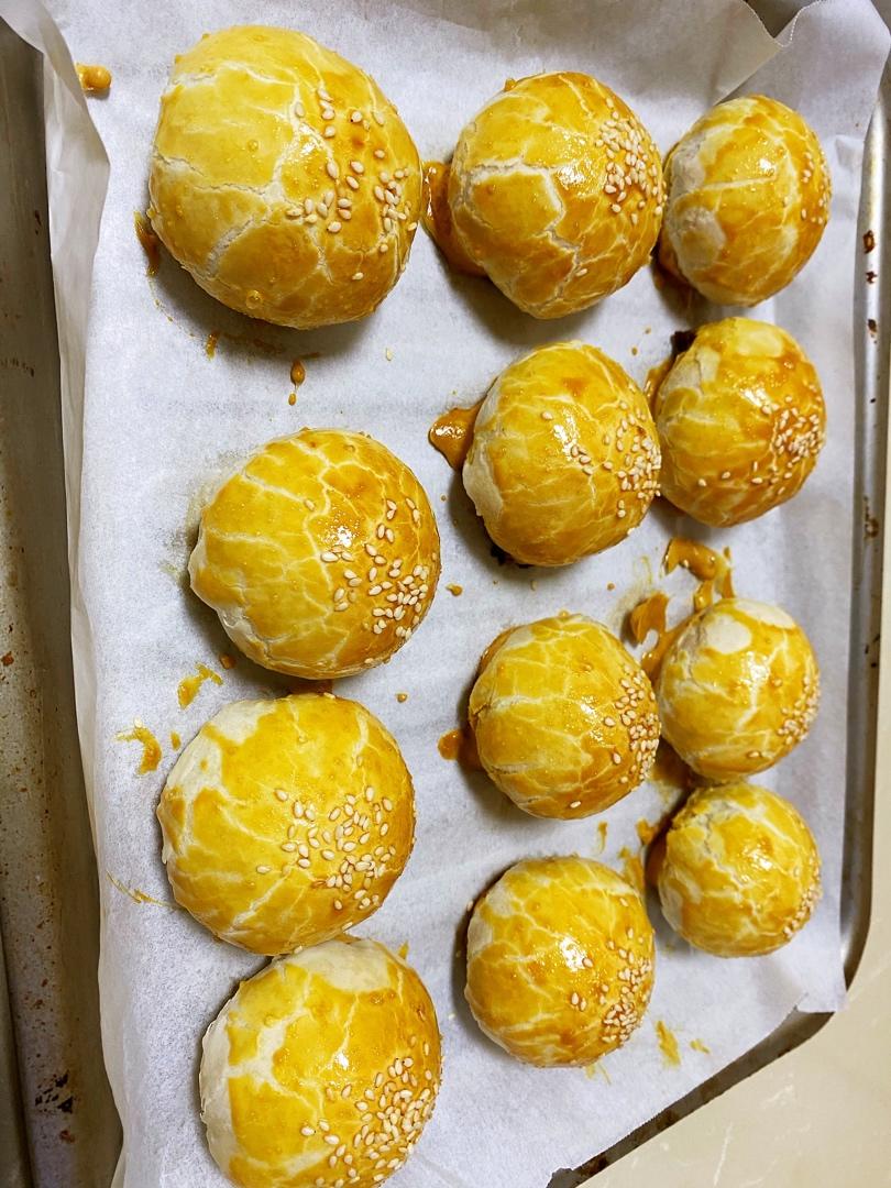 超简单 免揉 酥掉渣的蛋黄酥(超详细附全程视频)不破酥『万能酥皮』