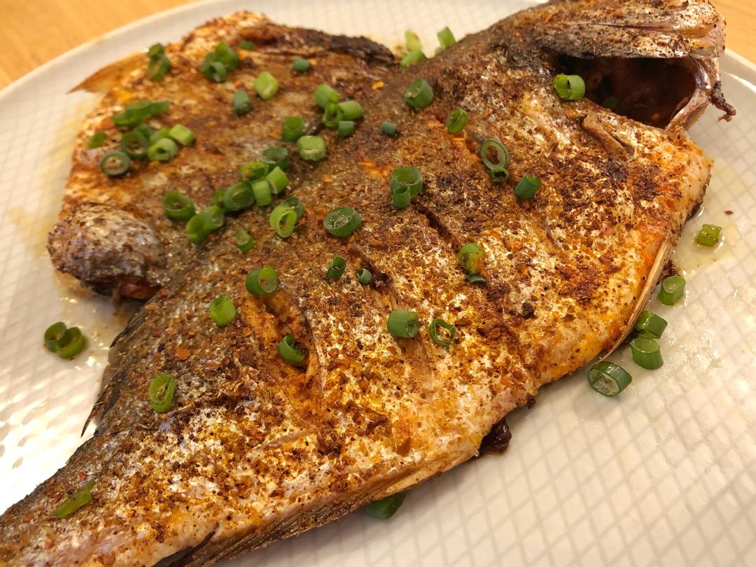 烧烤摊上的烤鱼  烤箱版烤鱼  干烤鱼