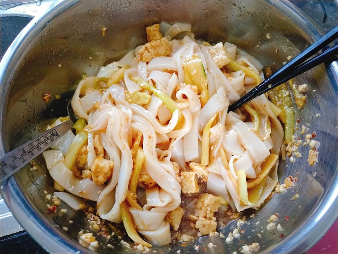 自制凉皮（含洗面、不洗面两种方法）