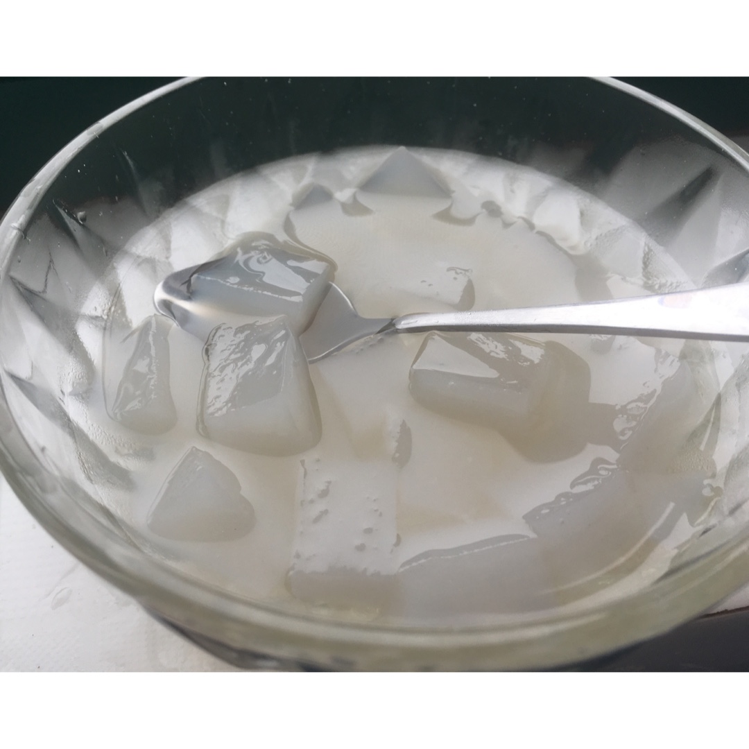 雪山孤燕做的衢州水晶糕